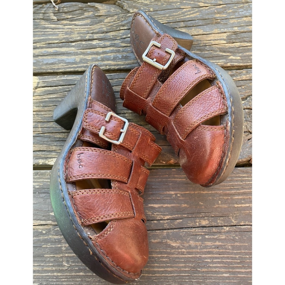 B.O.C Weave Leather Clogs Sz 9